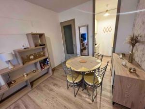 Appartement à 100 m de la plage avec parking