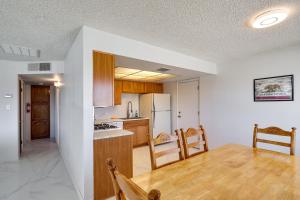 Riverfront Bullhead City Home w Mountain Views!
