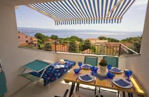 Riviera blue Apartments with seaview, private whirlpools and parking near Opatija - Opric