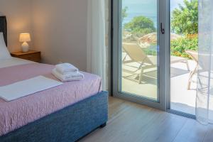 Aerino - 350m from Marathi beach