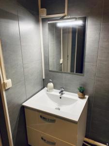 Appartements STUDIO DENAIN : photos des chambres