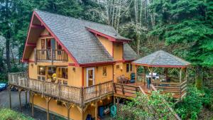 Chez Nous Chalet - Meredith Lodging