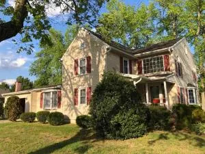 Remodeled Salisbury Home - 索尔兹伯里