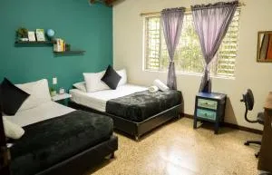 Buntes House-Casa Hotel Laureles-Estadio - Medellín