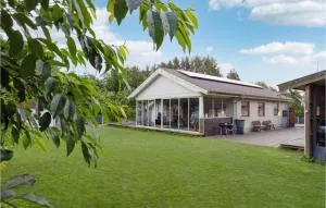 4 Bedroom Beautiful Home In Oksbøl - Varde