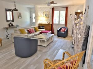 Villas Villa Confort Jacuzzi Barbecue Clim Parking : photos des chambres