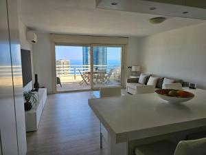 Cosy-piscine et vue mer à 1km de Monaco