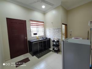 MUSLlM ONLY Wifi 3 Room with 2 aircond Menanti Village Homestay