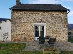 Gîte à Romagné - 富热尔