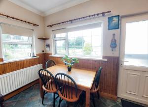 Farm View Cottage Castlerea by Trident Holiday Homes