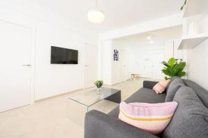 New, center and beach by 10ToSea