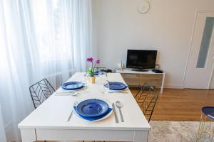 Maisons de vacances ✪✪✪ La Petille Paris-Villa de Standing-Jardin-Calme-Orly ✪✪✪ : photos des chambres