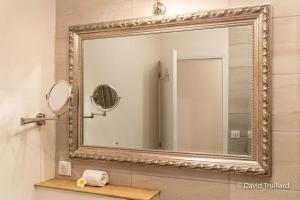 Appartements Suites Mana - MATAHINA avec VUE SUPERBE sur la Place DUCALE et Parking prive inclus : photos des chambres
