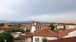 Запряновата къща