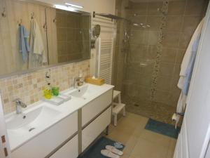 Maisons de vacances Gites du Guebriand : photos des chambres