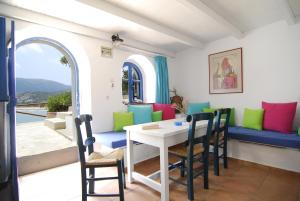 Maisonette (4 Adults) room in Karavostassi - The Stonehouse