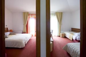 Deluxe Suite with Terrace room in Hotel Eden