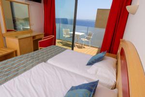 Hotels Hotel Saint Christophe : Chambre Quadruple - Vue Partielle sur Mer