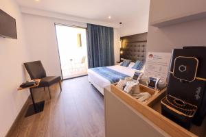 Hotels Hotel Saint Christophe : Chambre Double Supérieure - Vue Directe sur Mer