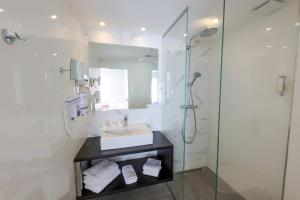 Hotels Hotel Saint Christophe : photos des chambres