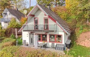 Three-Bedroom Holiday home Kirchheim with a Fireplace 01