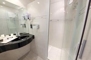 Hotels Hotel Saint Christophe : photos des chambres