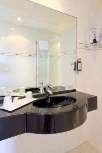 Hotels Hotel Saint Christophe : photos des chambres
