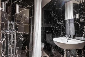 Laskareos Apartment by Olala Homes