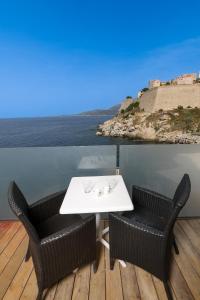 Hotels Hotel Saint Christophe : photos des chambres