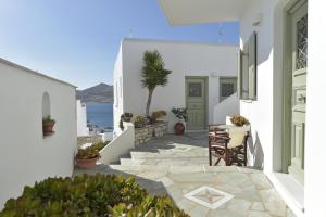 Hara Studios and Apartments Paros Greece