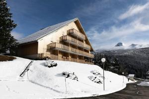 Appartements La haut, dans les montagnes ... : photos des chambres