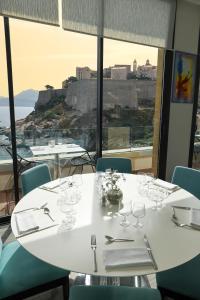 Hotels Hotel Saint Christophe : photos des chambres