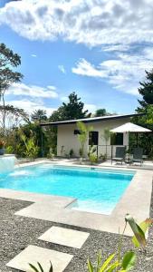 Sharma Costa Rica - Hawk Casita