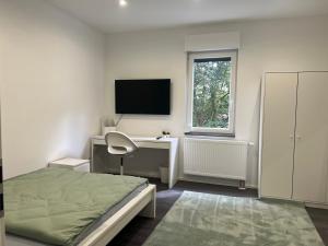 Five Rooms Apart