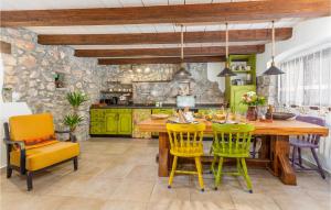 2 Bedroom Cozy Home In Malinska 