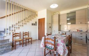 2 Bedroom Cozy Home In Altopascio