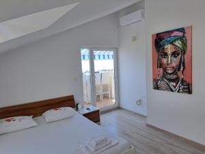 Sea view later apartment