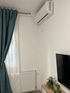 Perfect Host Palas Studio Central