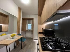 Perfect Host Palas Studio Central