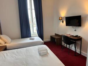 Hotels Hotel Moderne Vichy Soiree etape : Chambre Triple Supérieure