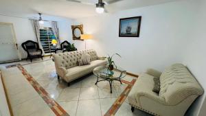 House near Central Park Merida with Pool