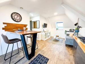 Appartements NEW : Lumiere & Confort face a la GARE : photos des chambres