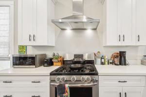 Pet-Friendly Arabi Vacation Rental with Fire Pit!