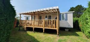 Campings Mobil home Luxueux - 40 m2 terrasse couverte - La Palmyre Les Mathes - Les Charmettes 4 etoiles : photos des chambres
