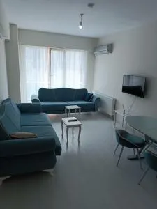 بيت في العشق - 阿瓦西拉尔