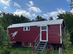 Zirkuswagen nahe Ostsee und Schlei