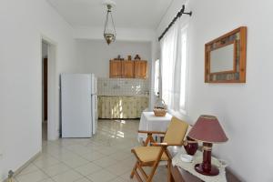 Hara Studios and Apartments