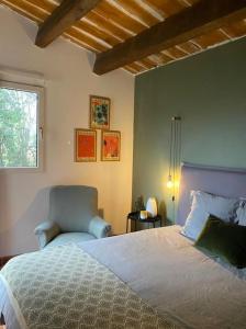 Maisons de vacances Villa de charme, avec piscine, 6 personnes : Maison 4 Chambres