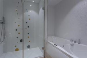 Hotels Hotel Les Bulles De Paris : photos des chambres