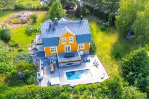 Villa Degerby - 330m2 Lux Manor w/Heated Pool, Spa - Joddböle